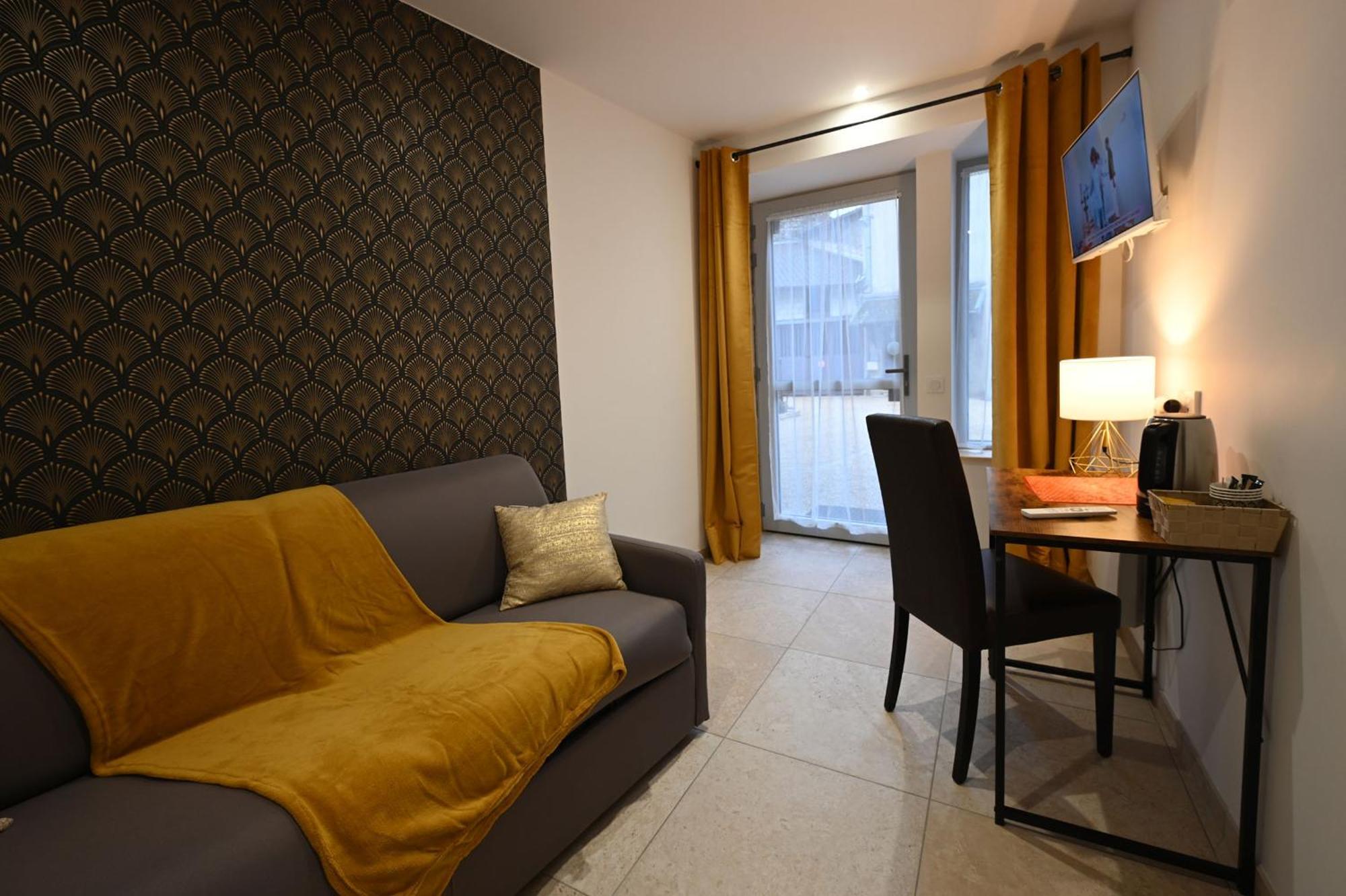 Hotel De La Croisee Poncin Zewnętrze zdjęcie